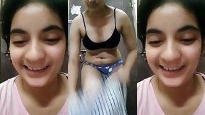 Watch Online Cute Indian Girl Pussy Fingring and Moans XXX Porn